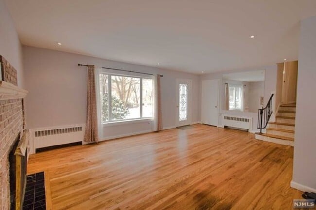 Building Photo - 229 Little Falls Rd