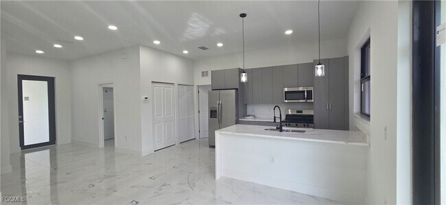 Foto del edificio - 306 NE 10th Terrace