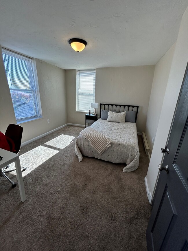 Photo - The Oaks Apartments
