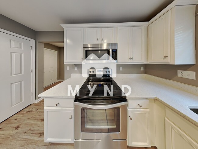 Building Photo - 3135 White Tail Ln