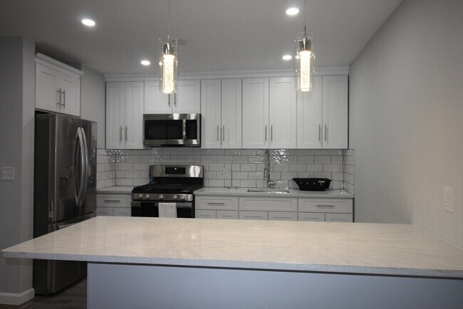 Building Photo - 135 Granite Ave
