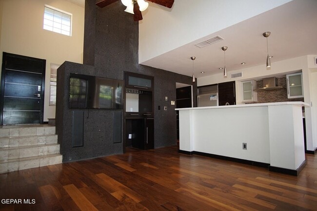 Building Photo - 18 Stratford Hall Cir