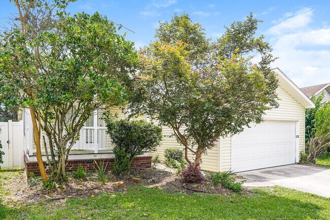 Foto del edificio - 10115 Elderberry Park Ln