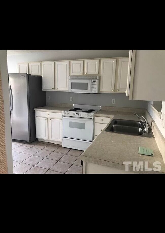 Building Photo - 2500 Huntscroft Ln