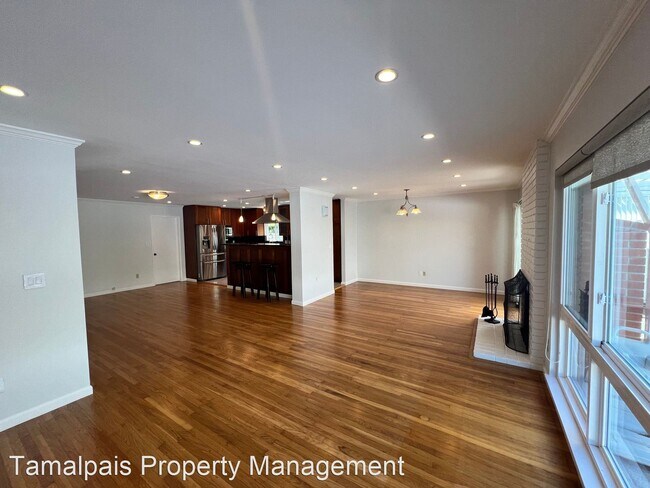 Foto del edificio - 3 br, 2 bath House - 1907 Las Gallinas Ave