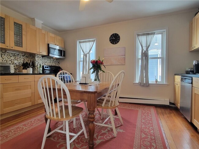 Building Photo - 11 Hammond St