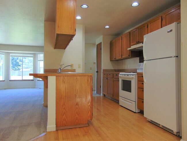 Foto del edificio - Well Maintained 3 Bedroom Rambler in Quiet...