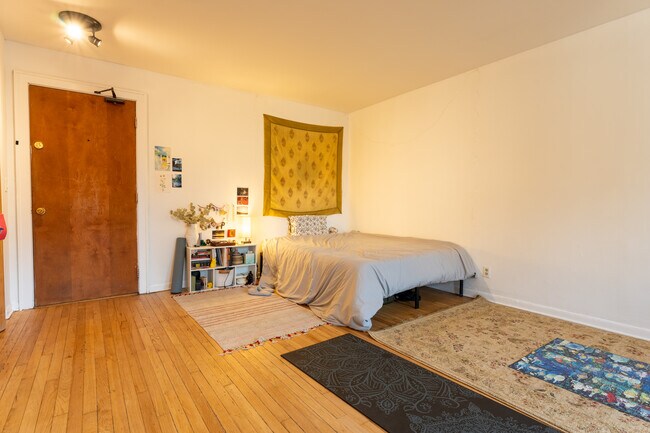 Foto del edificio - 5143 S Kenwood Ave