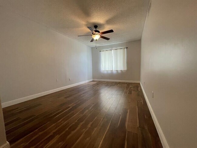 Foto del edificio - 6992 SW 39th St