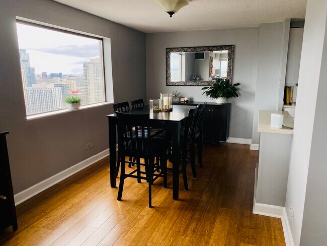 Foto del edificio - 1415 N Dearborn St