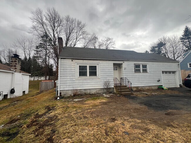 Building Photo - 481 Albany Shaker Rd