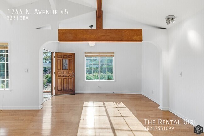 Foto del edificio - 1744 N. Avenue 45-