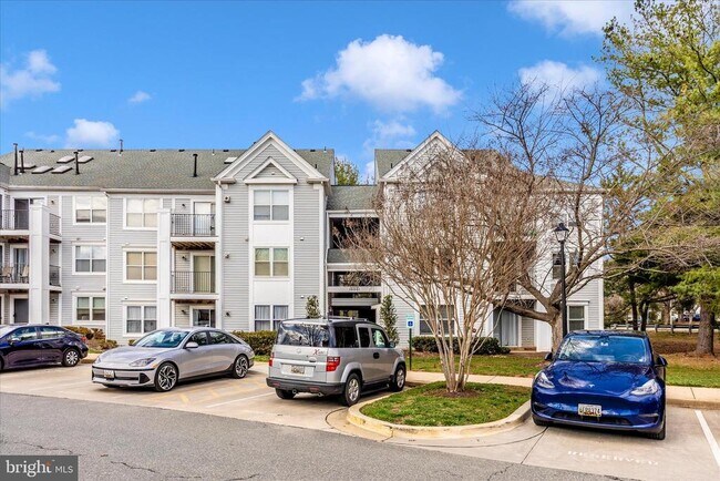 Foto del edificio - 10001 Vanderbilt Cir