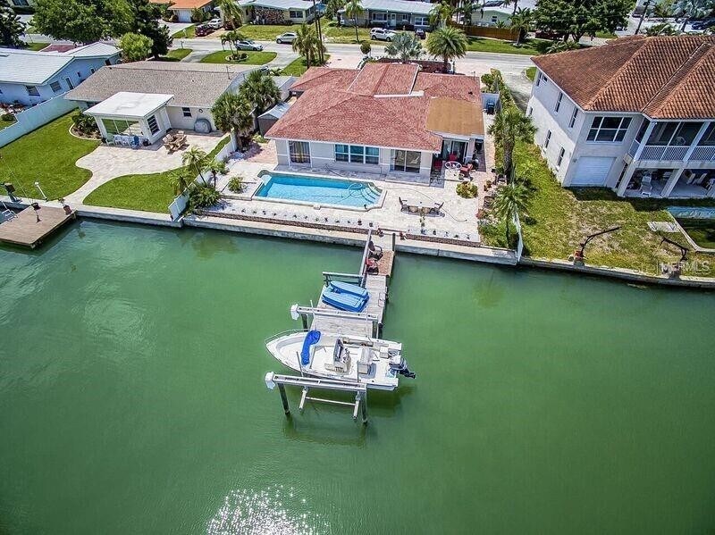 Foto principal - 6825 Bay St