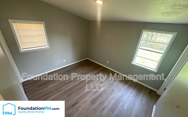 Building Photo - 5091 Cottonwood Rd