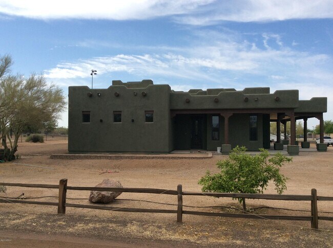 Building Photo - 30808 N Sunrise Ranch Rd