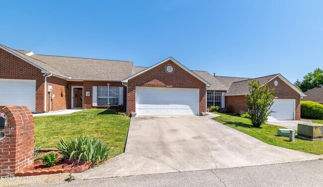 Foto del edificio - 4405 Greenfern Way