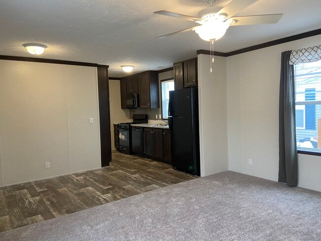 Building Photo - 252 Spruce