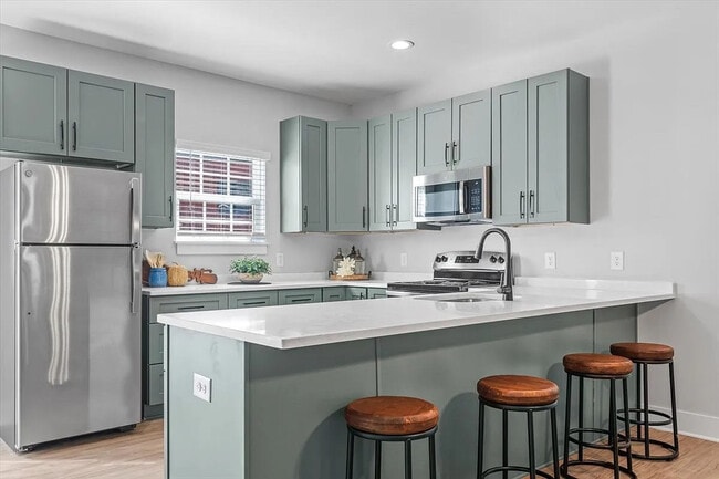 Building Photo - Room in Townhome on St James St NW