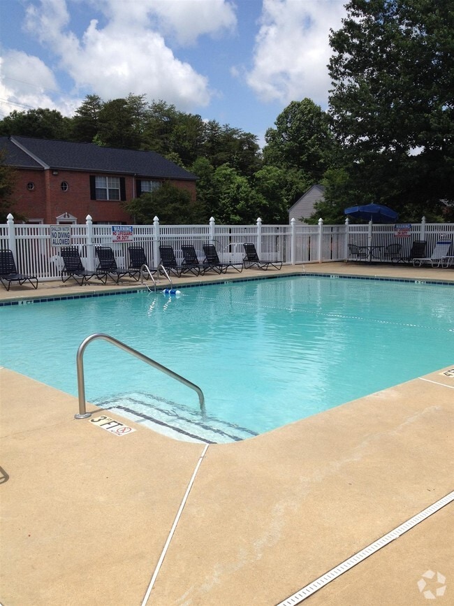Building Photo - Brookside Pointe Apartments