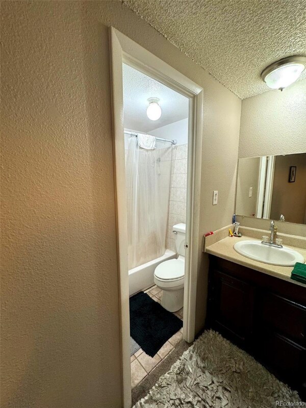 Building Photo - 8822 E Florida Ave