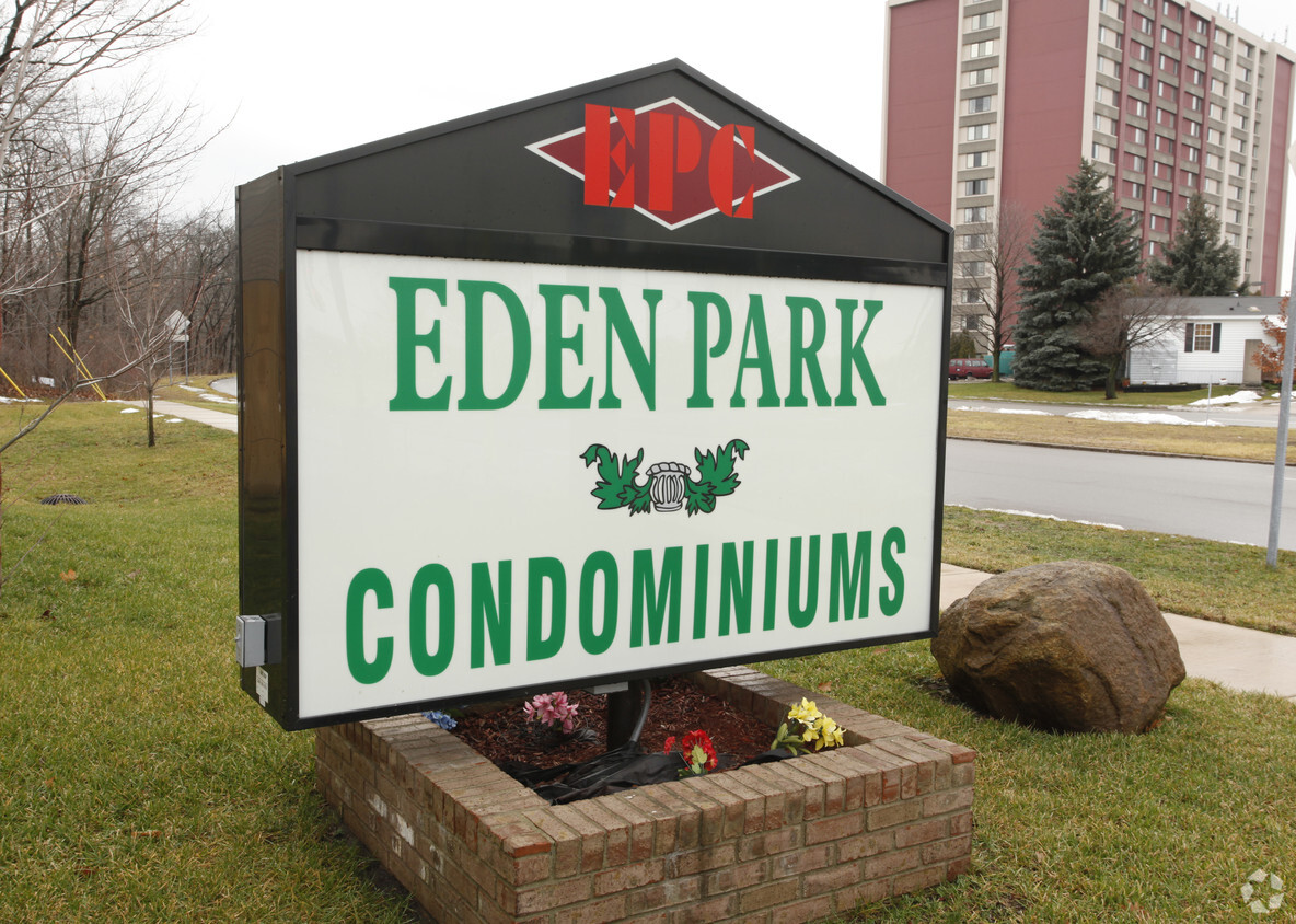 Foto del edificio - Eden Park Condos