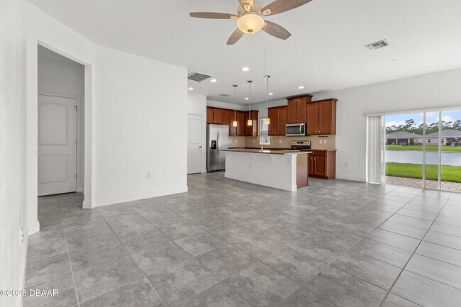 Building Photo - 5640 Estero Loop
