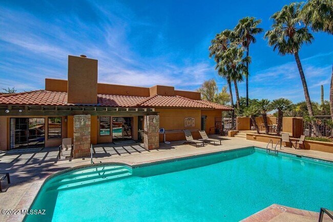 Foto del edificio - 6651 N Campbell Ave