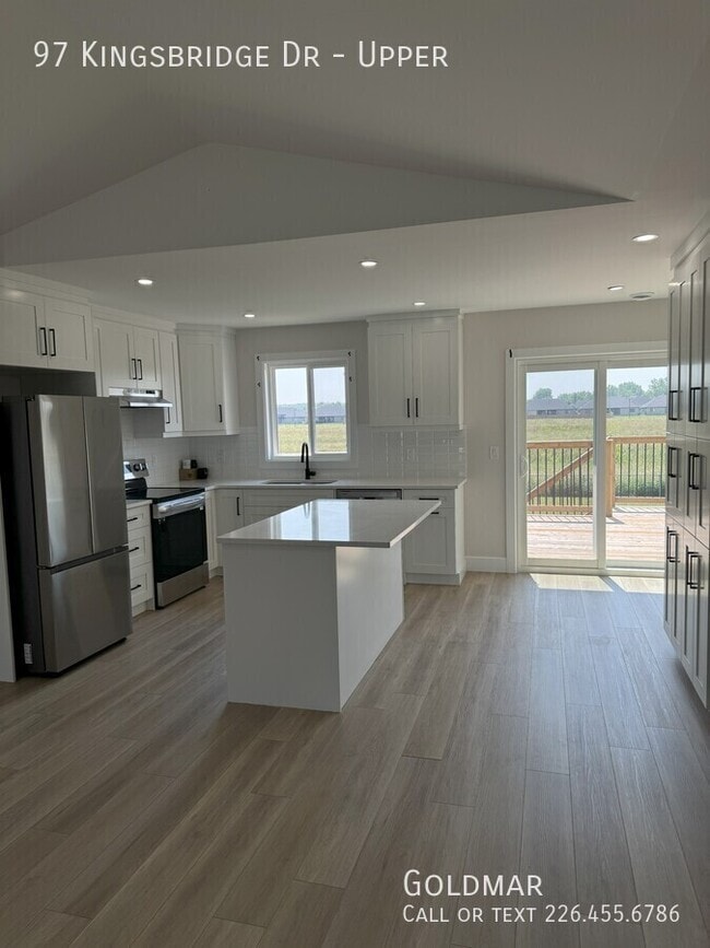 Building Photo - Newly Built ,Absolutely Stunning Upper Uni...