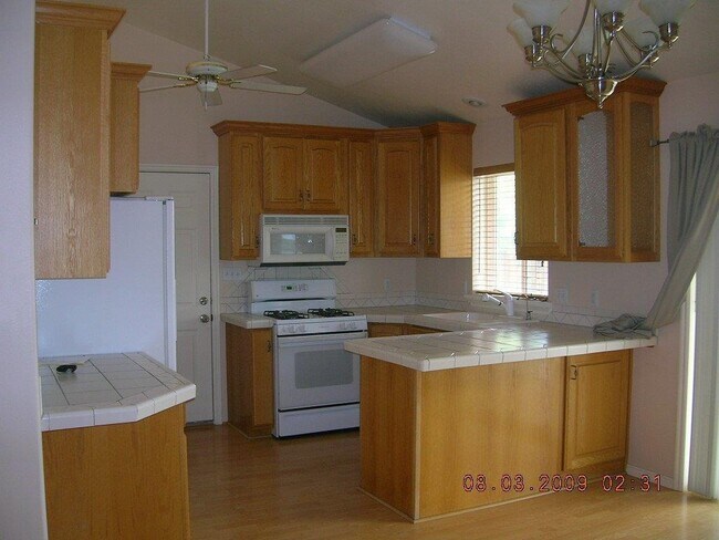 Building Photo - Beautiful rambler in quiet Pleasant Grove ...