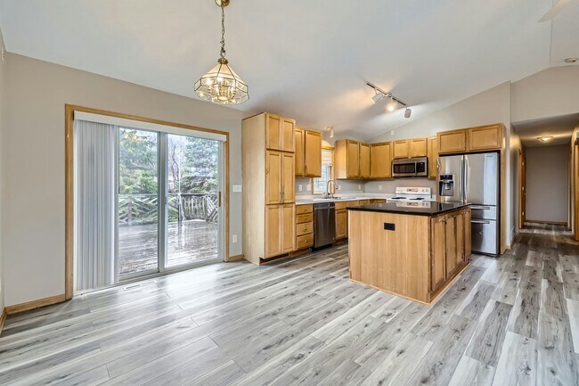 Building Photo - 12740 Eveleth Path