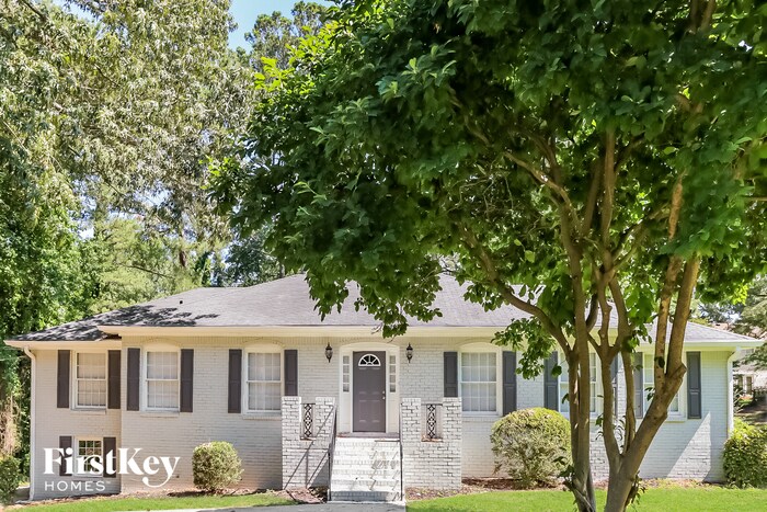 Foto principal - 4298 Dogwood Farm Rd