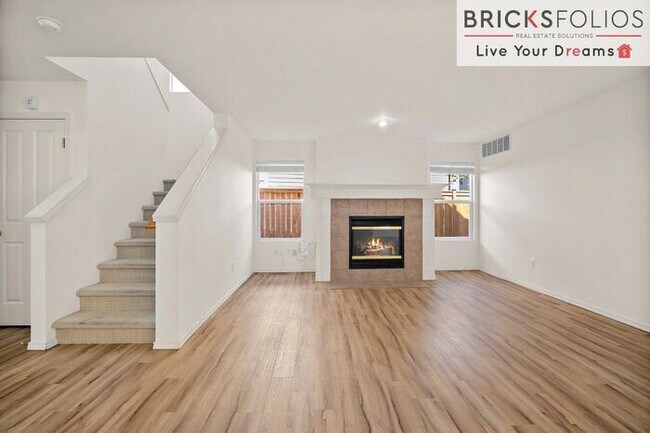 Foto del edificio - Walk to Rosa Parks & Timberline! Close to ...