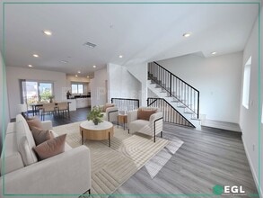 Building Photo - 10501 Buford Ave