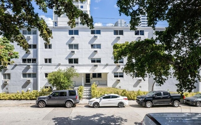 Foto del edificio - 143 SW 9th St