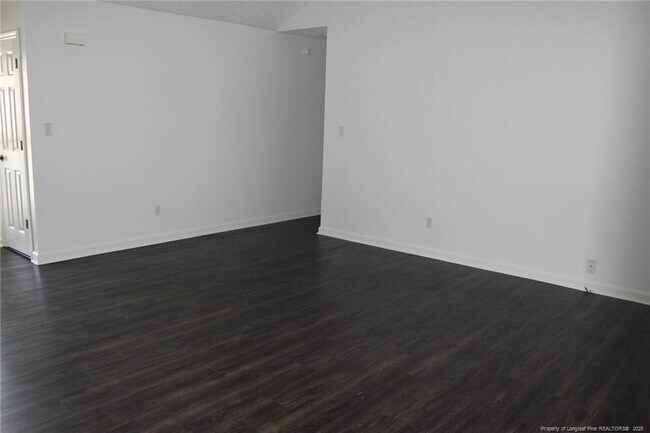 Foto del edificio - 159 Colonial Hills Dr