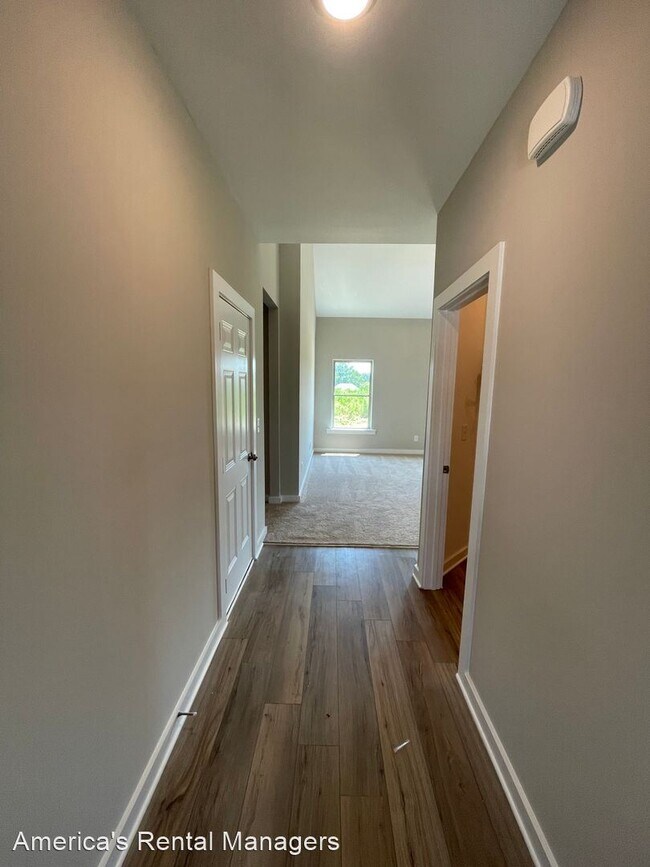 Foto del edificio - 4 br, 2 bath House - 200 Graham Circle