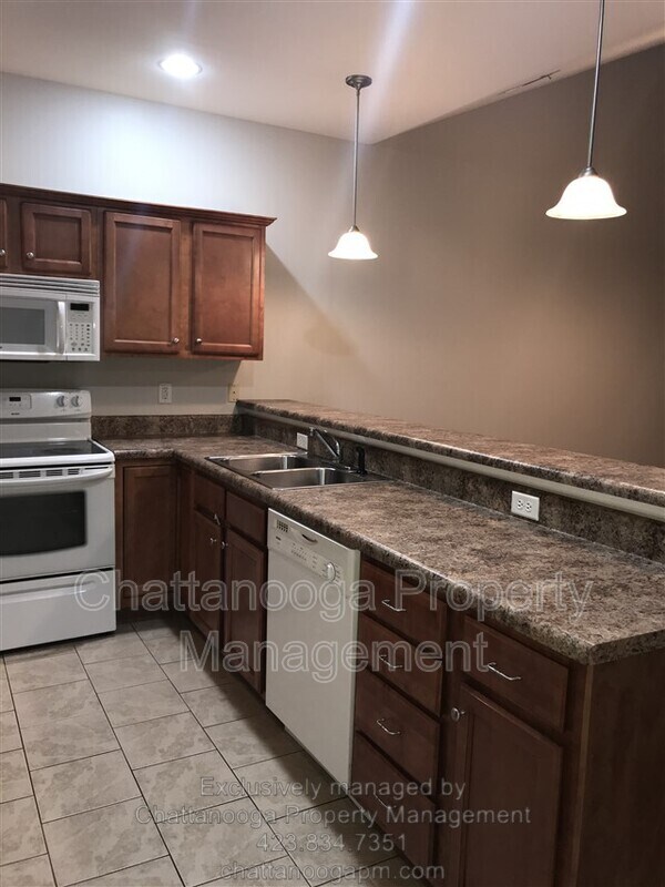 Photo - 2704 Stone Trace Dr House