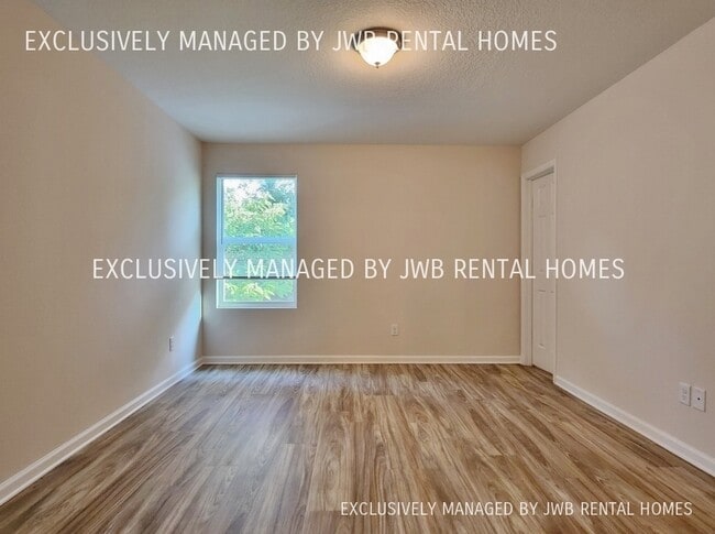 Foto del edificio - 6861 Lake Mist Ln