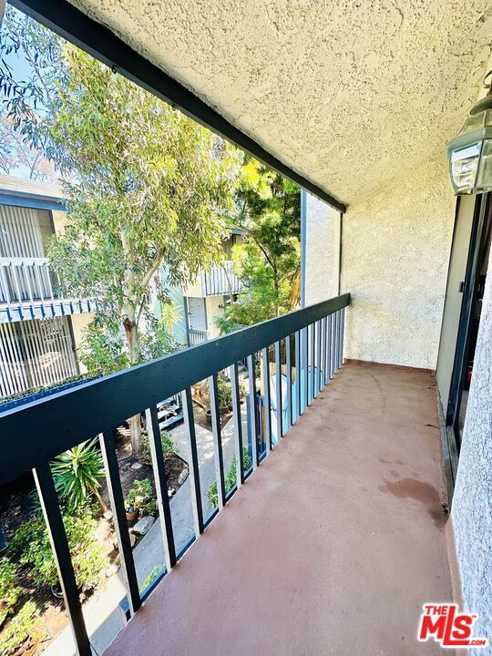 Foto del edificio - 29239 Heathercliff Rd