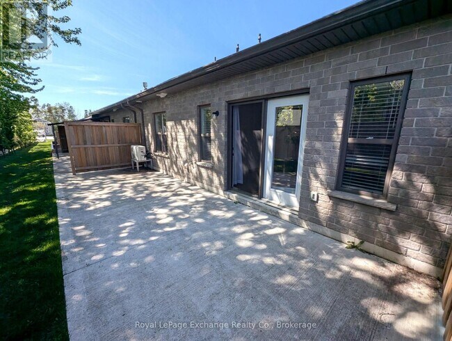 Building Photo - 775 Campbell Ave