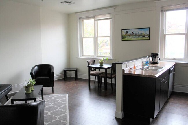 Foto del edificio - 3Bed/1Bath on East Carson Street