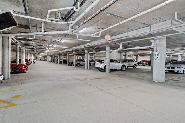 Foto del edificio - 100 4th Ave S
