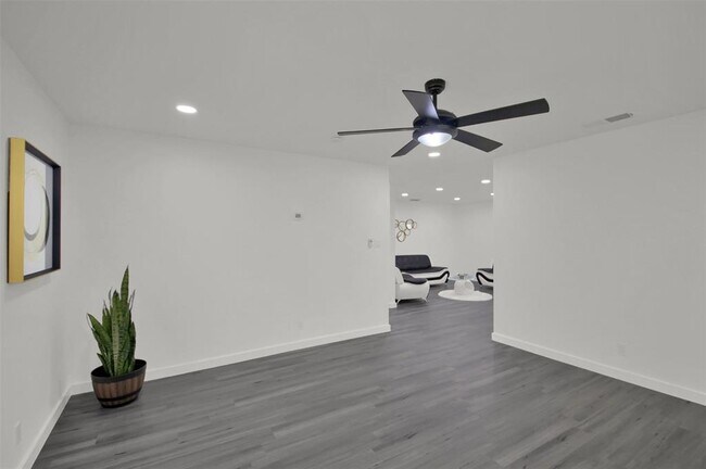 Foto del edificio - 1408 Fairfield Dr