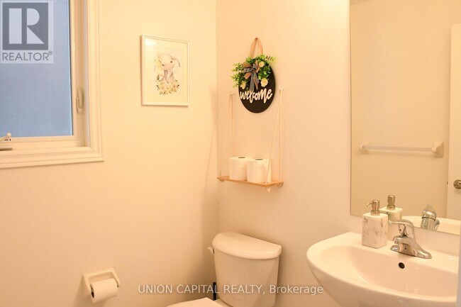 Photo du bâtiment - 3141 Blazing Star Ave