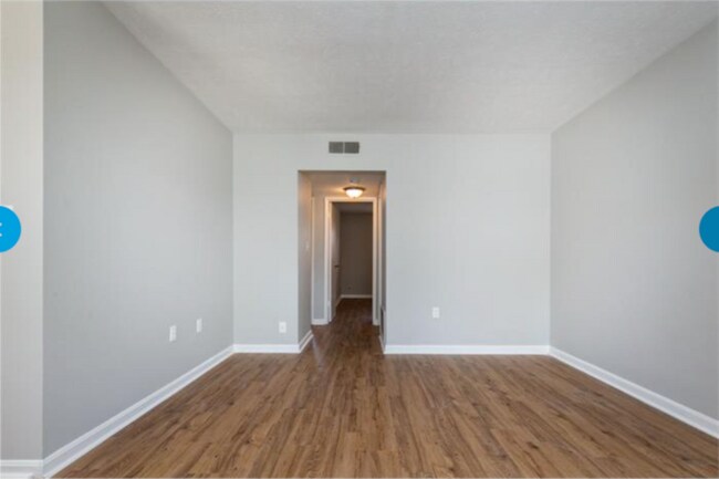 Building Photo - 4916 Saddlebrook Ln