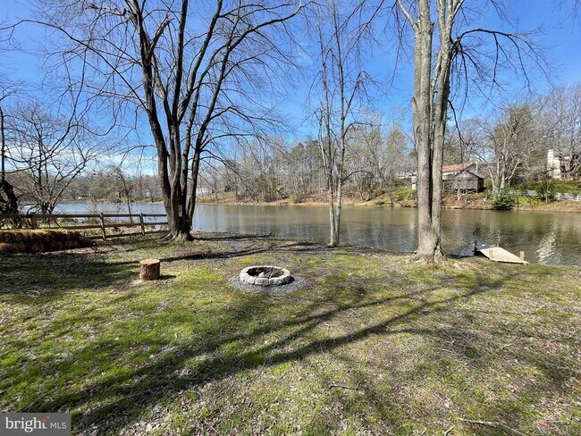 Building Photo - 121 Hilda Dr