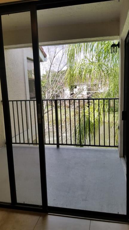 Foto del edificio - 10121 W Sunrise Blvd