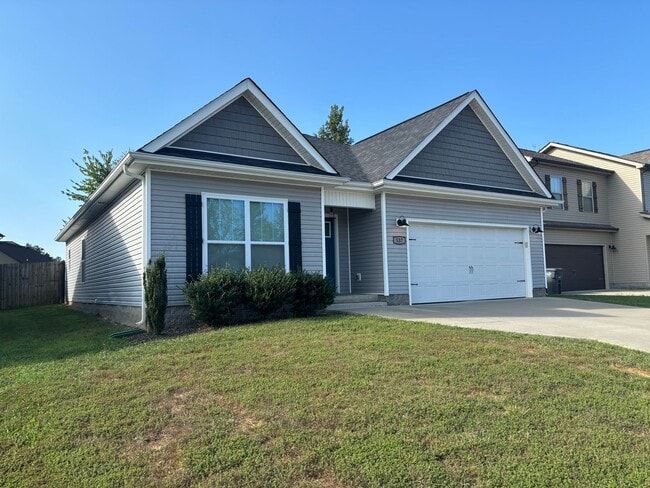 Building Photo - Gorgeous 3 bed/ 2 baths home in Clarksville!