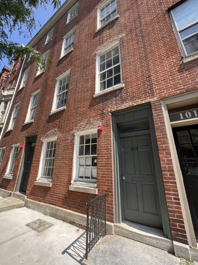Building Photo - 1013 Spruce St
